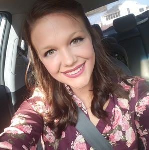 Meet your Posher, Ciera